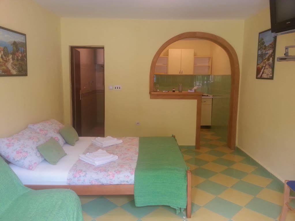 Studio Apartments Petkovic Tivat Exteriér fotografie